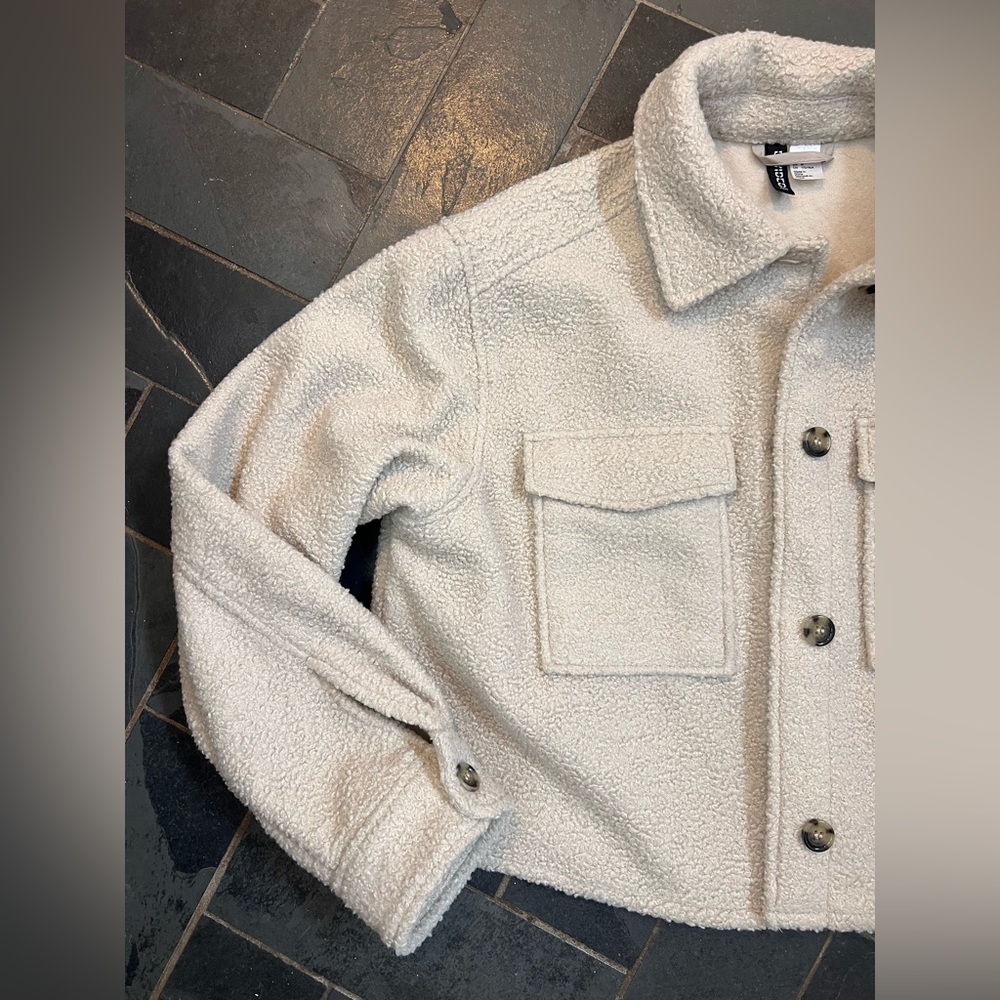 H&M Crop Shirt Jacket shacket in taupe Beige size medium - Picture 7 of 9